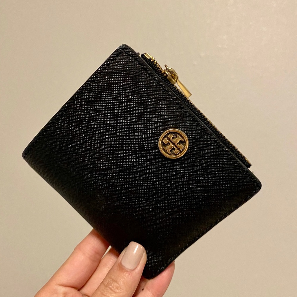 SOLD Tory Burch Robinson mini wallet